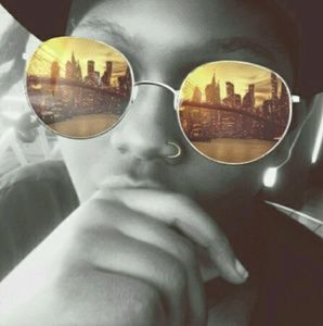 Meet your Posher, Summer-Gale